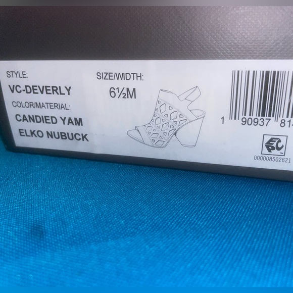 vince camuto shoes - VC Deverly - Picture 3 of 4